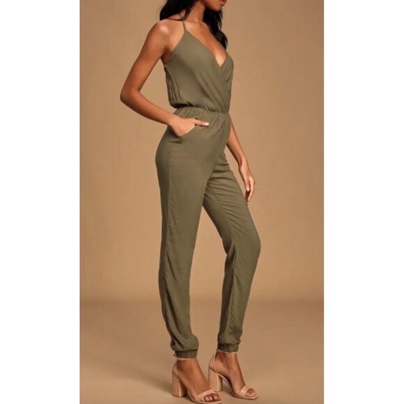 Lulu's Learning to Fly Olive Green Boho Casual Halter Jumpsuit Size Large - Picture 12 of 12